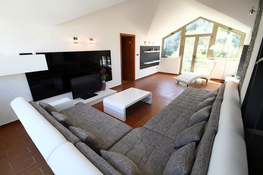 Domador Rooms & Apartments Бечичі Екстер'єр фото